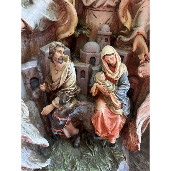 Angel Holy Family Nativity 18 x 15 x 11.5 Hand Painted Resin Christmas Figurine - Picture 5 of 7